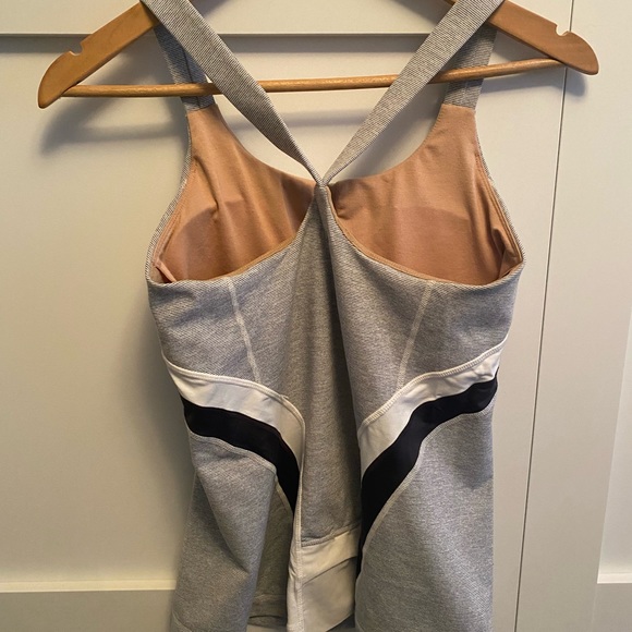 Lululemon Grey Tank - Size 8 - Picture 4 of 8